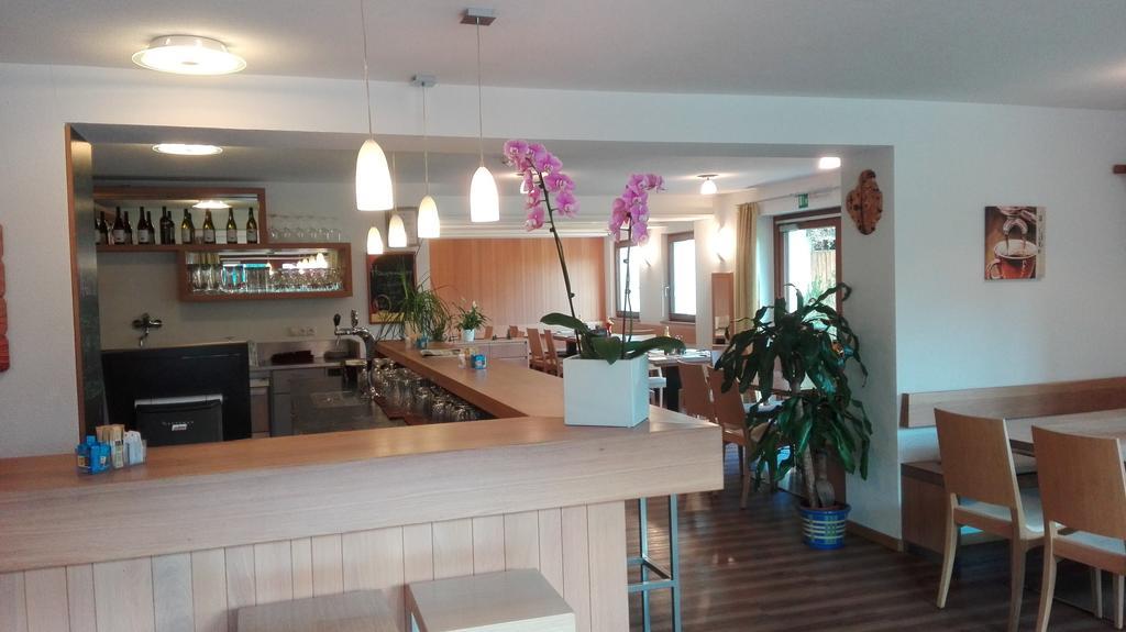 Reschnerhof Bed & Breakfast เรเซีย ภายนอก รูปภาพ