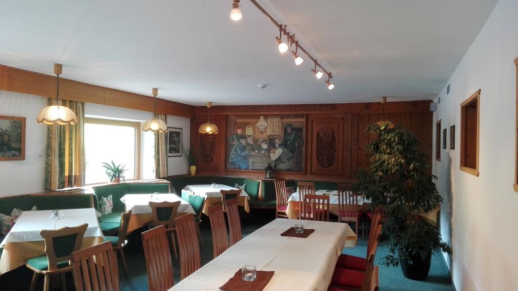 Reschnerhof Bed & Breakfast เรเซีย ภายนอก รูปภาพ