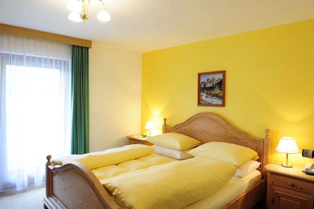 Reschnerhof Bed & Breakfast เรเซีย ภายนอก รูปภาพ