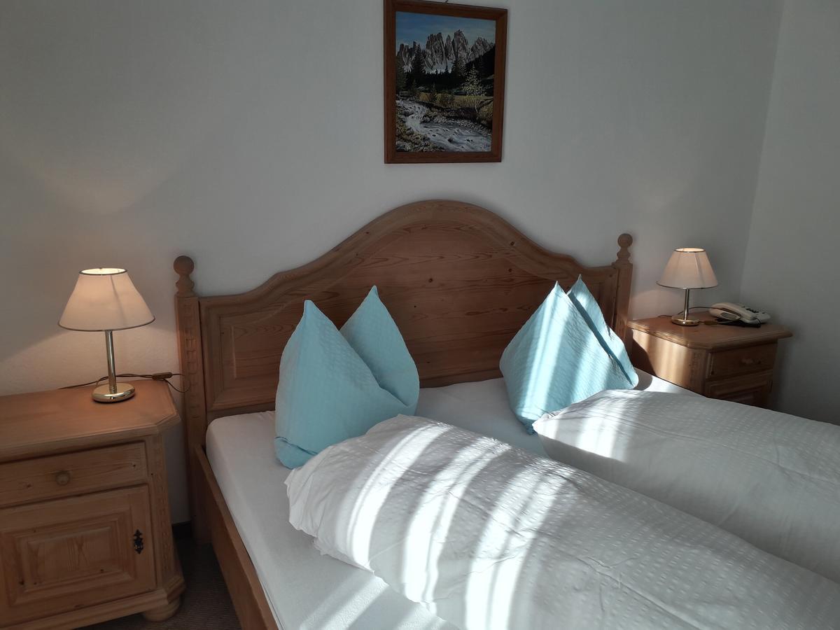 Reschnerhof Bed & Breakfast เรเซีย ภายนอก รูปภาพ