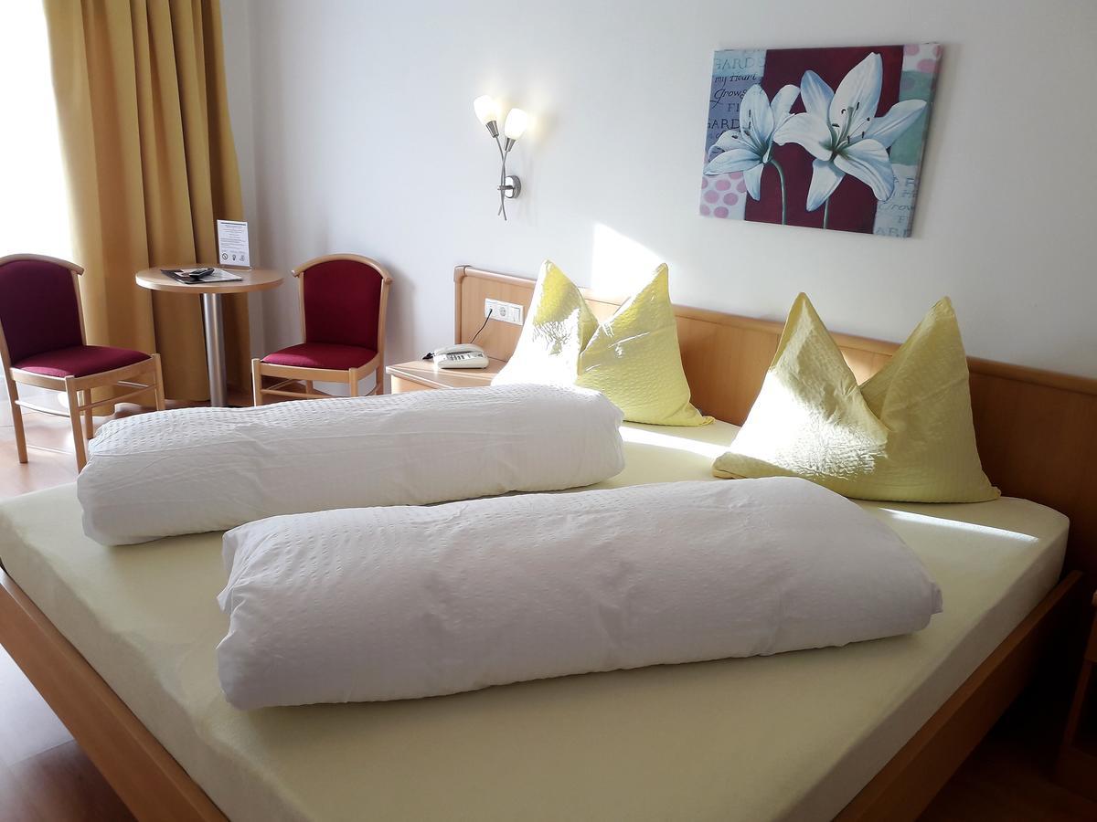 Reschnerhof Bed & Breakfast เรเซีย ภายนอก รูปภาพ